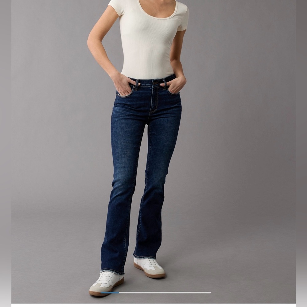 AE Next Level High-Waisted
Skinny Kick Jean size 8 Xlong